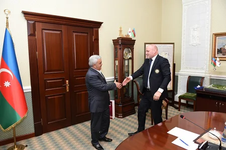 Rövnəq Abdullayev Avropa çempionatında uğur qazanan cüdoçular və onların məşqçiləri ilə görüşüb