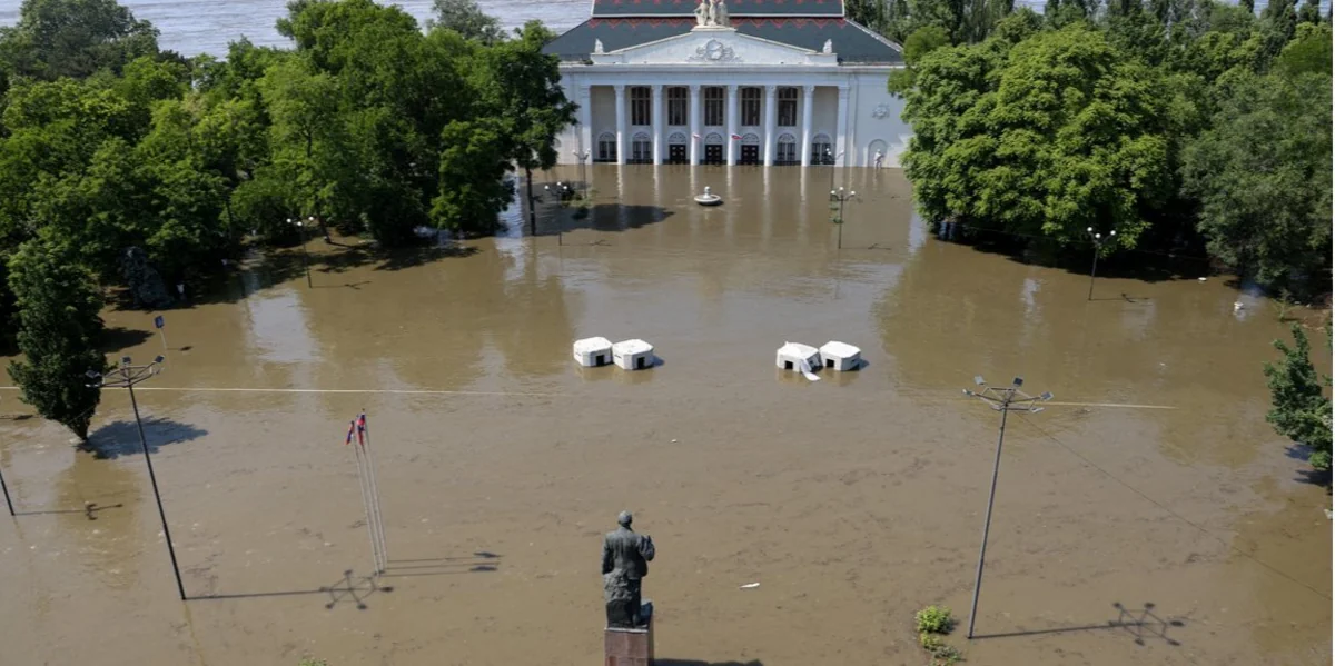 Around 600 sq km of Ukraine's southern Kherson region under water