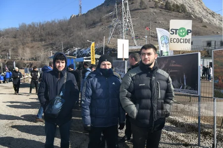 Xankəndi-Laçın yolunda aksiya keçirilən əraziyə yerli rus icmasının nümayəndələri gəliblər