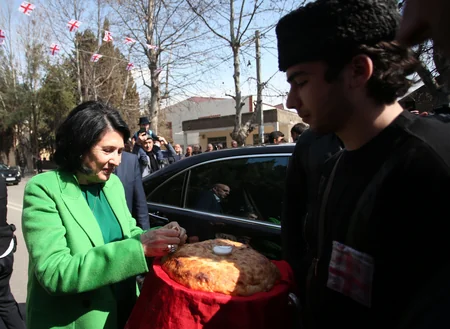 Gürcüstan Prezidenti azərbaycanlıları Novruz bayramı münasibətilə təbrik edib