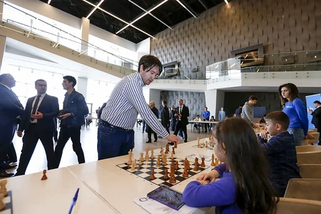 ShamkirChess 2019da iştirak edən şahmatçılar uşaqlar üçün seans keçiriblər