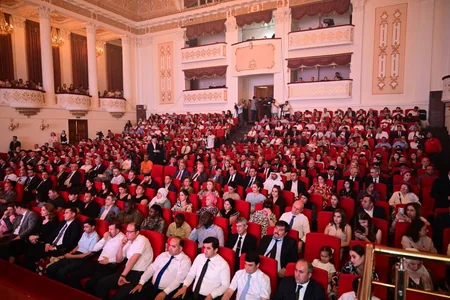 Tacikistanda Azərbaycan Mədəniyyəti Günlərinin açılışı münasibətilə qala konsert keçirilib