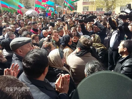 Azərbaycan ordusunun şəhid polkovniki və onun əsgəri Şəhidlər Xiyabanında dəfn edilib - FOTO - YENİLƏNİB