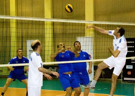 Bakı 2015ə dəstək məqsədilə jurnalistlər arasında voleybol matçı keçirilib