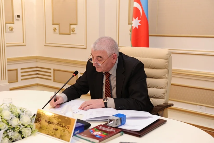 ​MSK parlament seçkilərinin yekunlarına dair protokolu Konstitusiya Məhkəməsinə təqdim edib - FOTO
