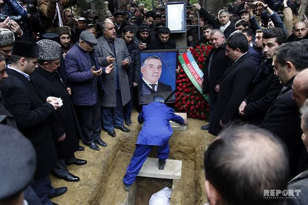 Zəlimxan Yaqub dəfn edilib - FOTO