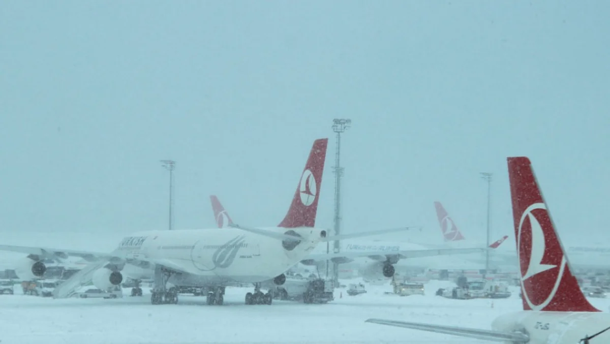 İstanbuldan 463 aviareys təxirə salınıb