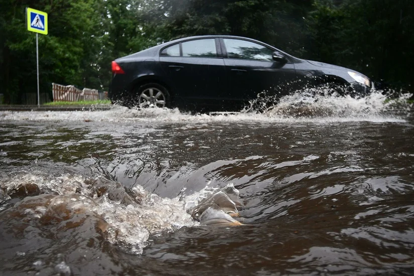 В Нью-Йорке затопило несколько станций метро из-за сильных дождей