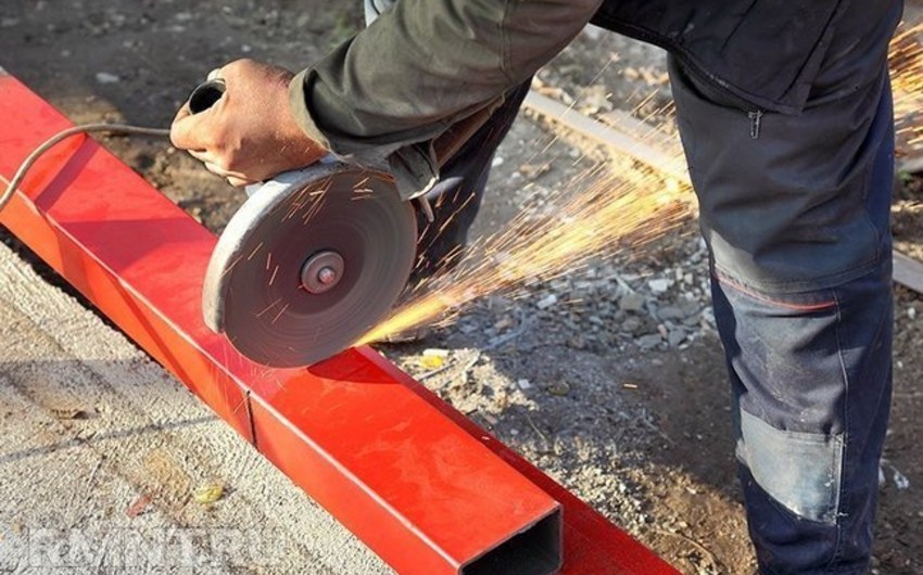 Sumqayıt sakini evində işləyərkən laqunda ilə ayağını kəsib