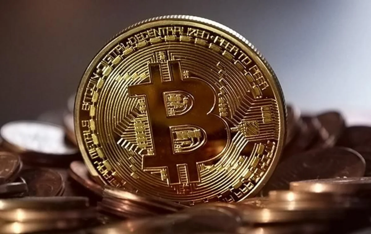 Bitkoinin məzənnəsi 13,96 min dollara qədər aşağı düşüb