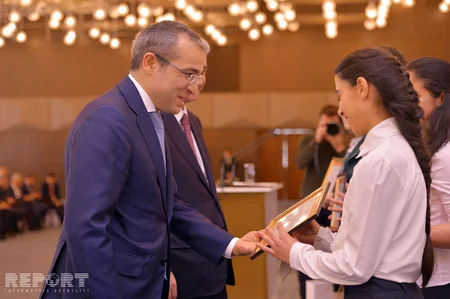 “Ən yaxşı təqdimat” müsabiqəsinin qalibləri mükafatlandırılıb