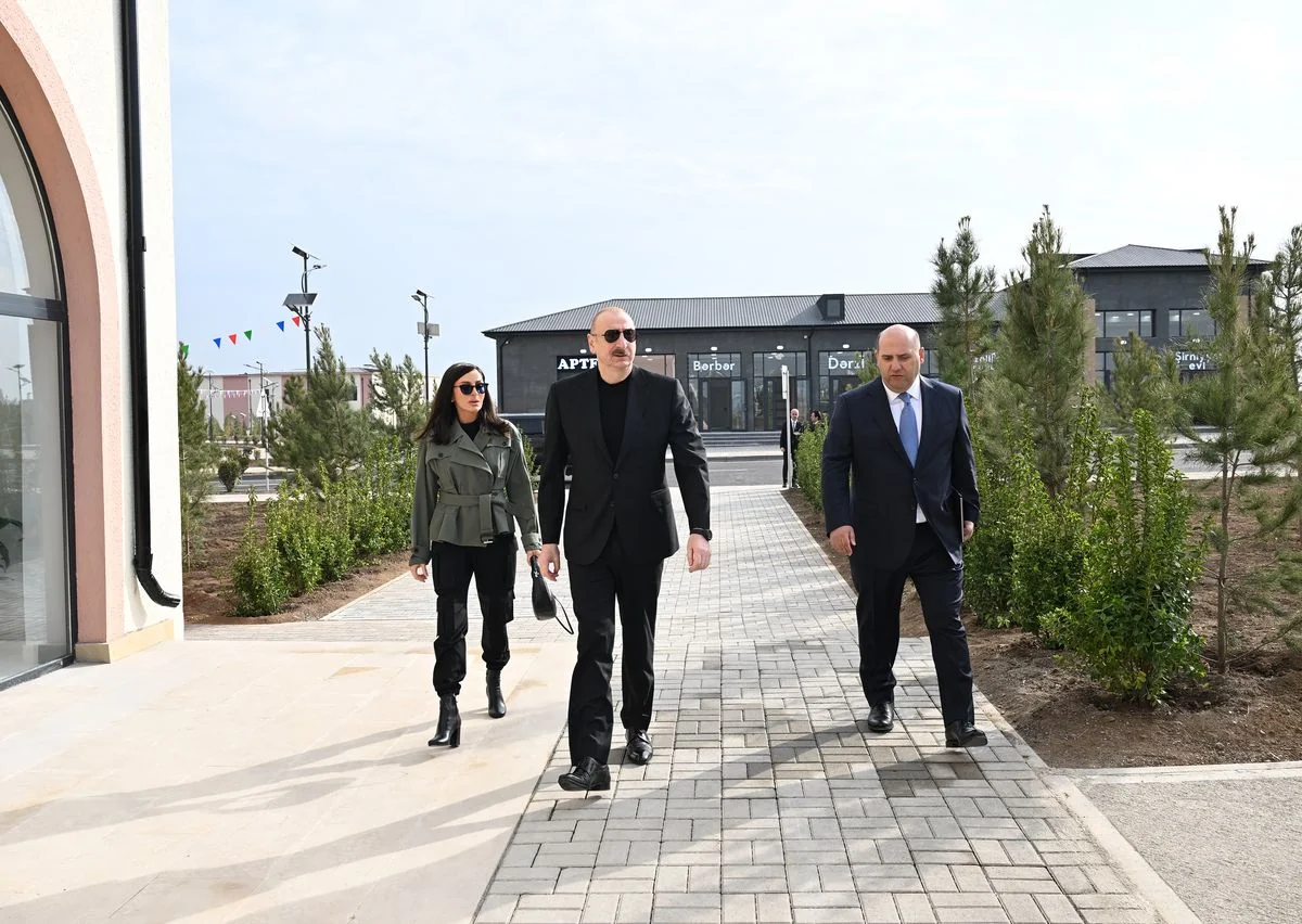 İlham Əliyev və birinci xanım Ağdamın Sarıcalı kəndinin ilk mərhələsinin açılışında iştirak edib - YENİLƏNİB-3