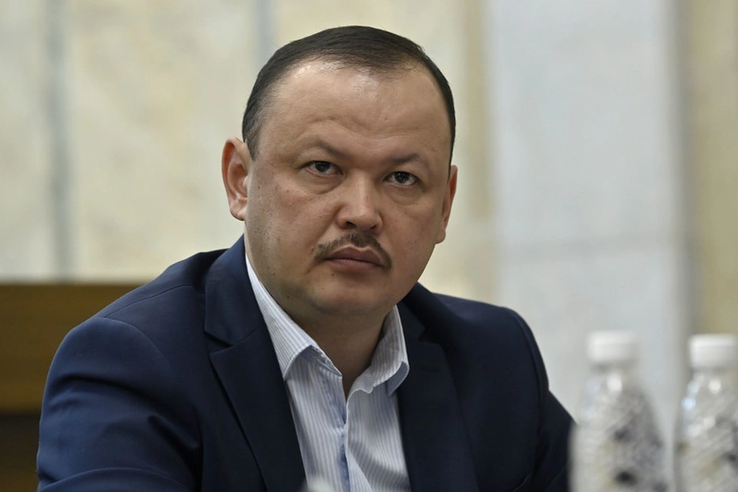 Одобрена кандидатура Азыгалиева на пост вице-спикера парламента Кыргызстана
