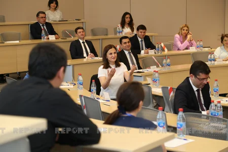 “Mediada islahatlara doğru” mövzusunda seminarlar davam edir