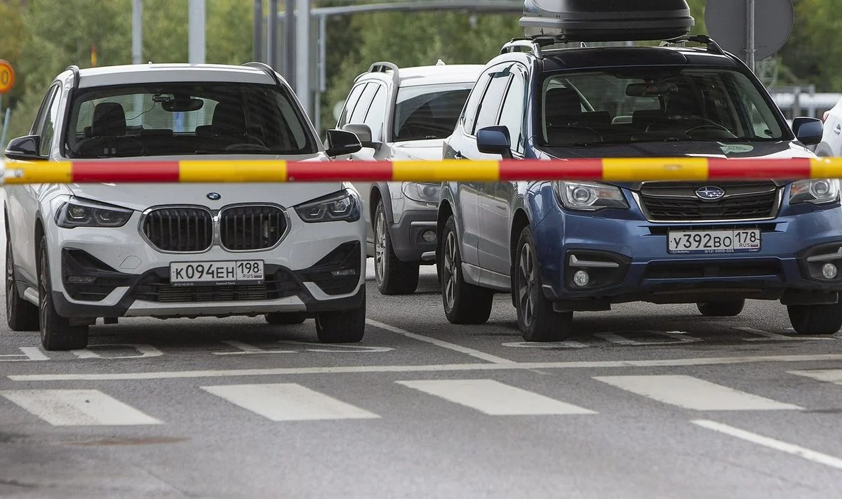 Estoniya Rusiya avtomobillərinin ölkəyə girişini qadağan edib