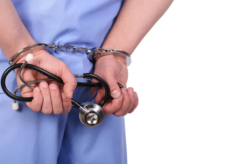 Azərbaycanda daha bir həkim tutuldu