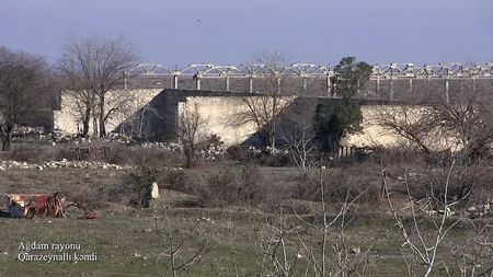 Снимки еще одной разрушенной деревни Агдама