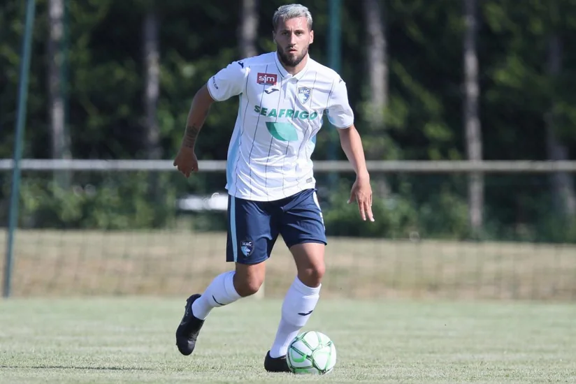 Neftçi təsdiqlədi: Fransalı futbolçu ilə maraqlanırıq