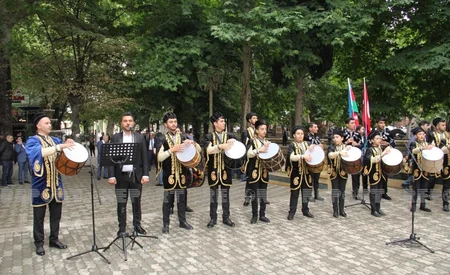 Gəncədə Qafqaz İslam Ordusunun xatirəsinə ucadılan abidənin açılışı olub