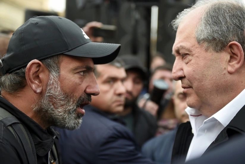 Ermənistan prezidenti Paşinyanı istefaya çağırdı