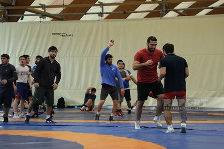 Azərbaycan millisi Bakıda keçiriləcək Dünya Kubokuna hazırlaşır