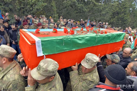 Azərbaycan ordusunun şəhid polkovniki və onun əsgəri Şəhidlər Xiyabanında dəfn edilib - FOTO - YENİLƏNİB