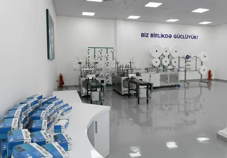 Ilham Aliyev, Mehriban Aliyeva inaugurate face mask factory