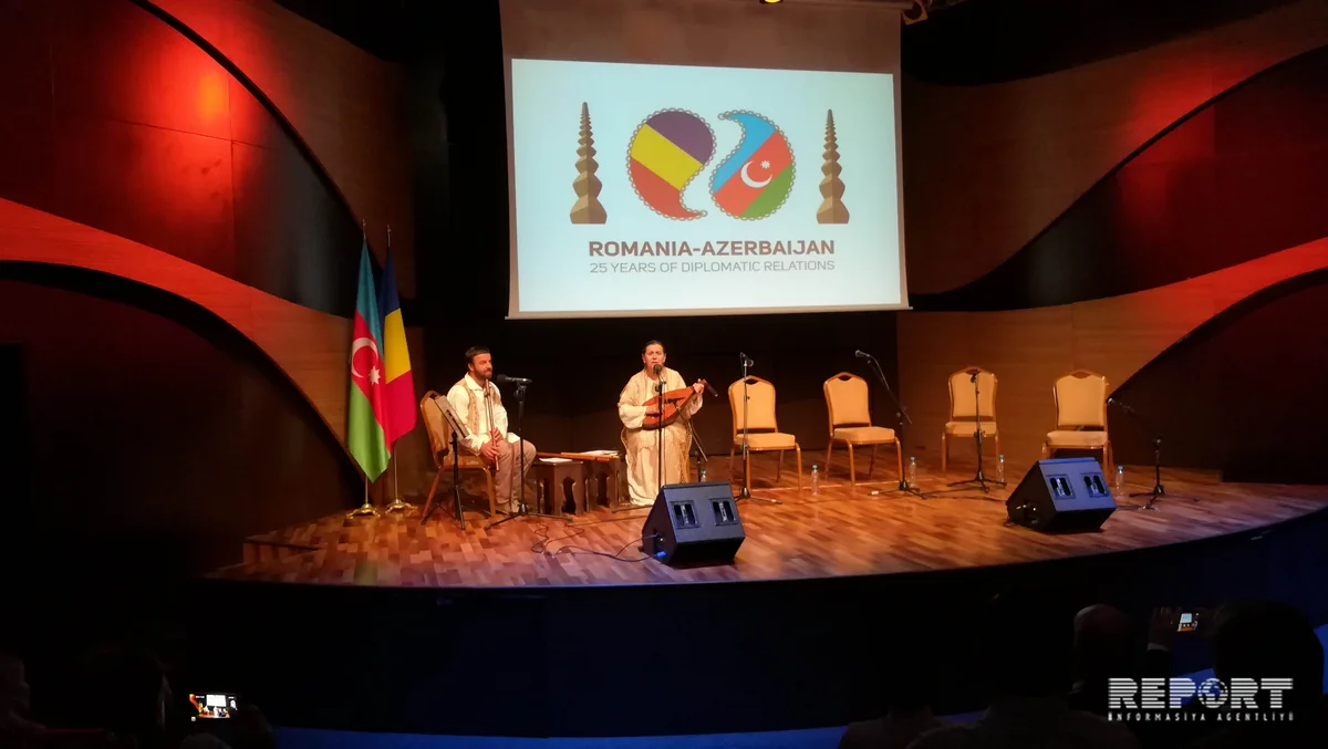 Bakıda ənənəvi rumın musiqisi konserti keçirilib