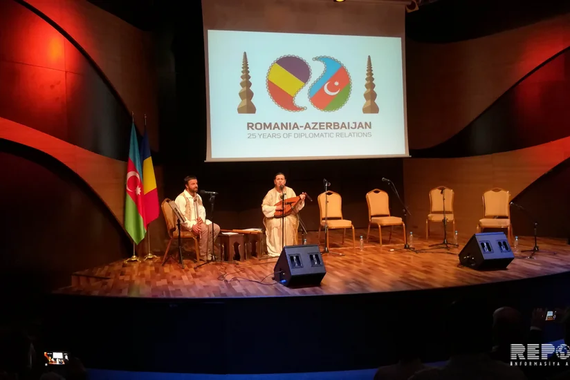Bakıda ənənəvi rumın musiqisi konserti keçirilib