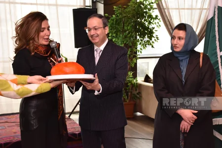 Pakistan səfirliyi Bakıda Sitrus meyvələri festivalı keçirib