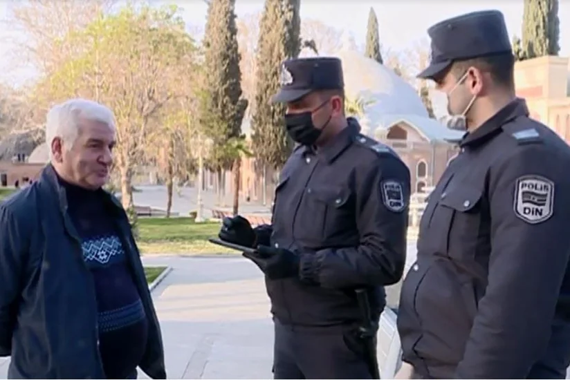 Gəncədə əhaliyə tibbi maska, spirt və əlcəkdən istifadə tövsiyə olunub