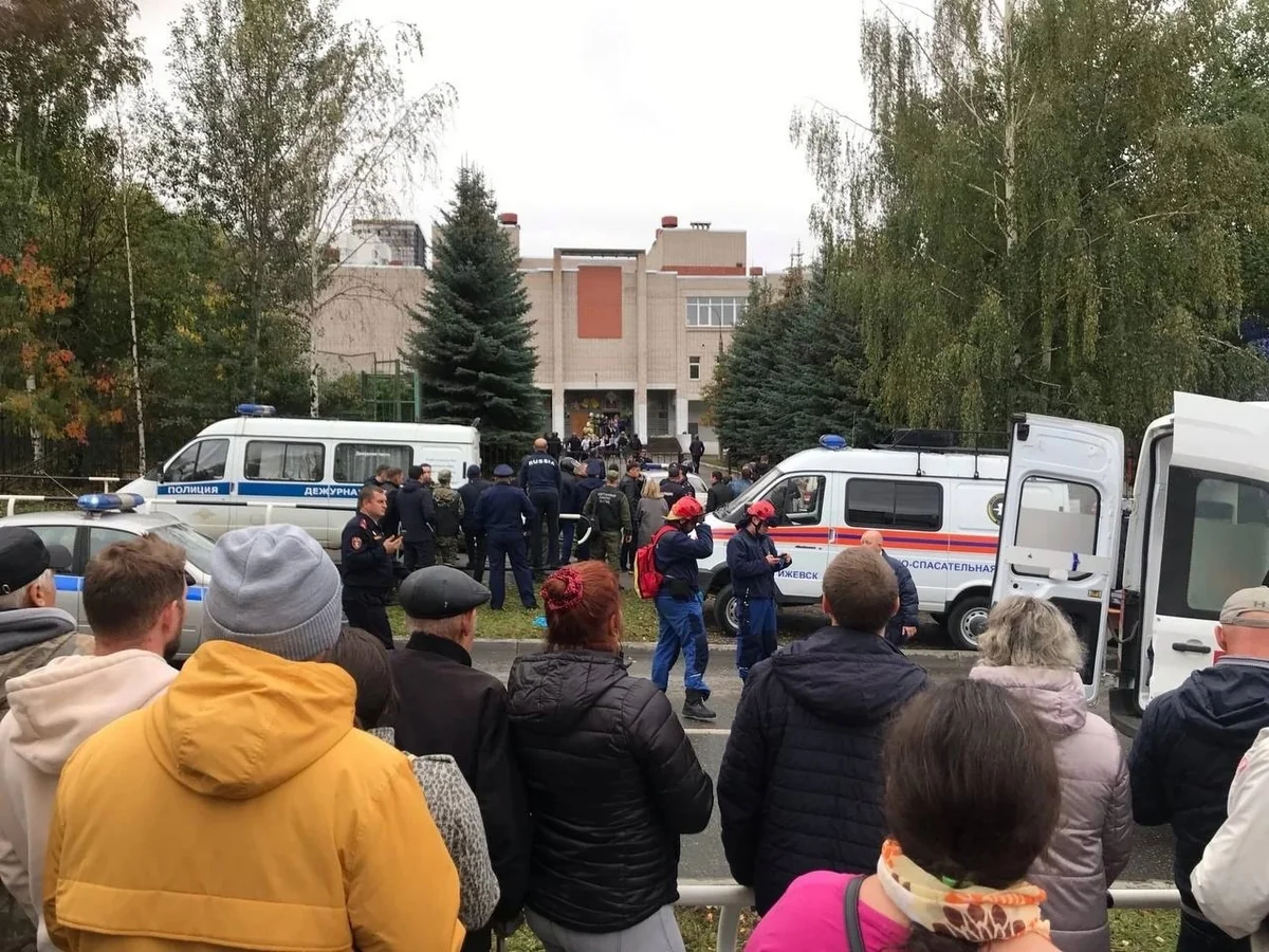 Число пострадавших в результате стрельбы в школе в Ижевске выросло до 25