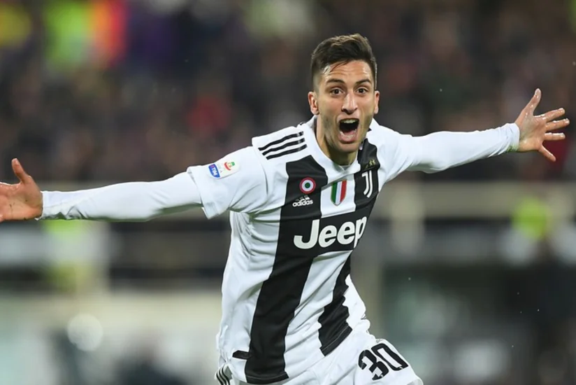 “Yuventus” uruqvaylı futbolçu ilə müqaviləni uzadıb