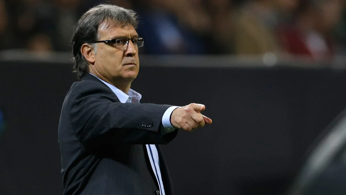 Argentina coach resigns