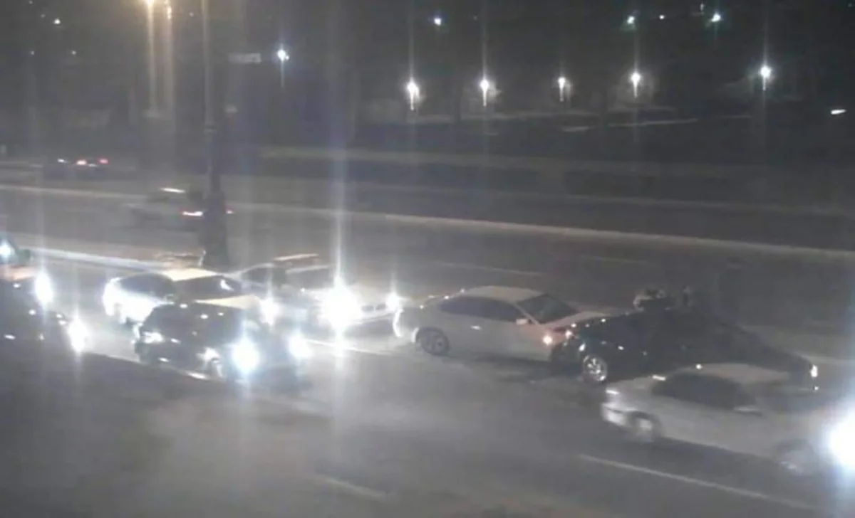 BNA: Heydər Əliyev prospektində yol qəzası sıxlığa səbəb oldu - FOTO