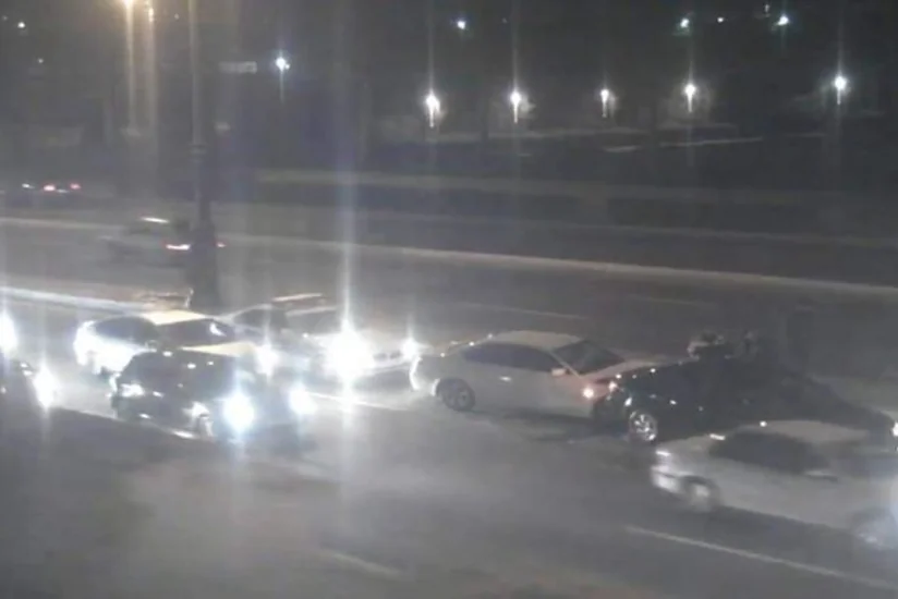 BNA: Heydər Əliyev prospektində yol qəzası sıxlığa səbəb oldu - FOTO