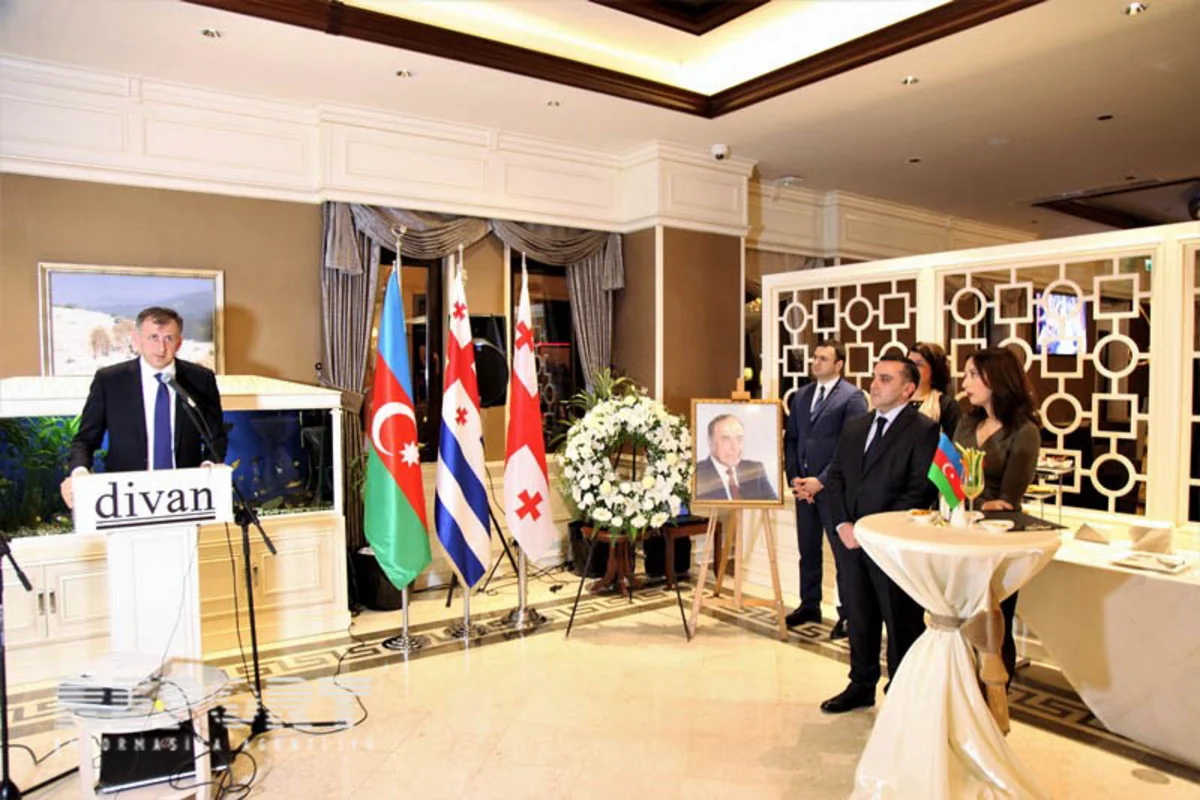 Heydər Əliyevin xatirəsi Batumidə ehtiramla anılıb