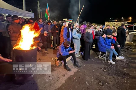 Xankəndi-Laçın yolunda nümayişçilər və sülhməramlılara Xorvatiya-Mərakeş oyununu izləmək üçün şərait yaradılıb