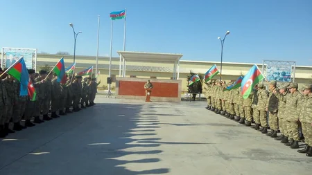 Cəbhə xəttində xidmət edən hərbi qulluqçuların bir qrupu ehtiyata buraxılıb