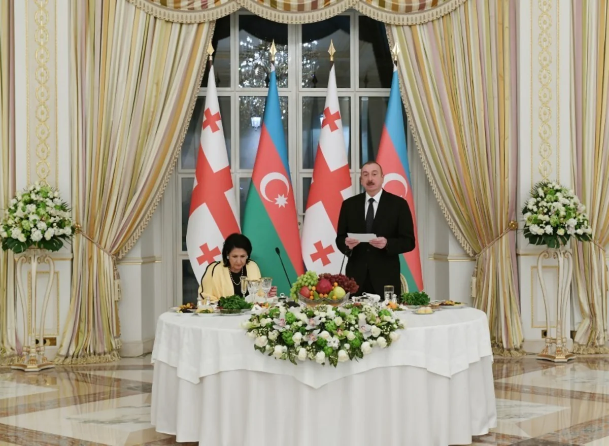 Bakıda Gürcüstan prezidentinin şərəfinə ziyafət verilib