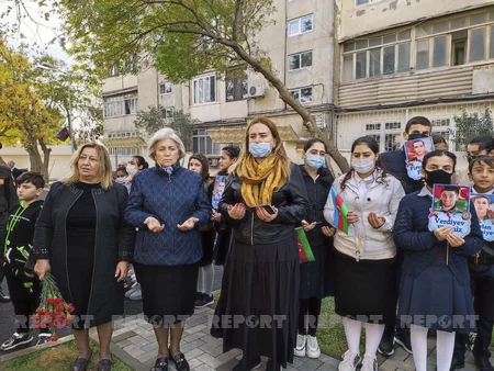 Bakıda şəhidin adına parkın və xatirə lövhəsinin açılışı olub