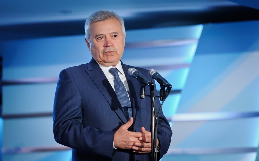 Vahid Ələkbərov: “Aİ ortamüddətli perspektivdə neft tədarükçüsü kimi Rusiyanın əvəzini tapmayacaq”