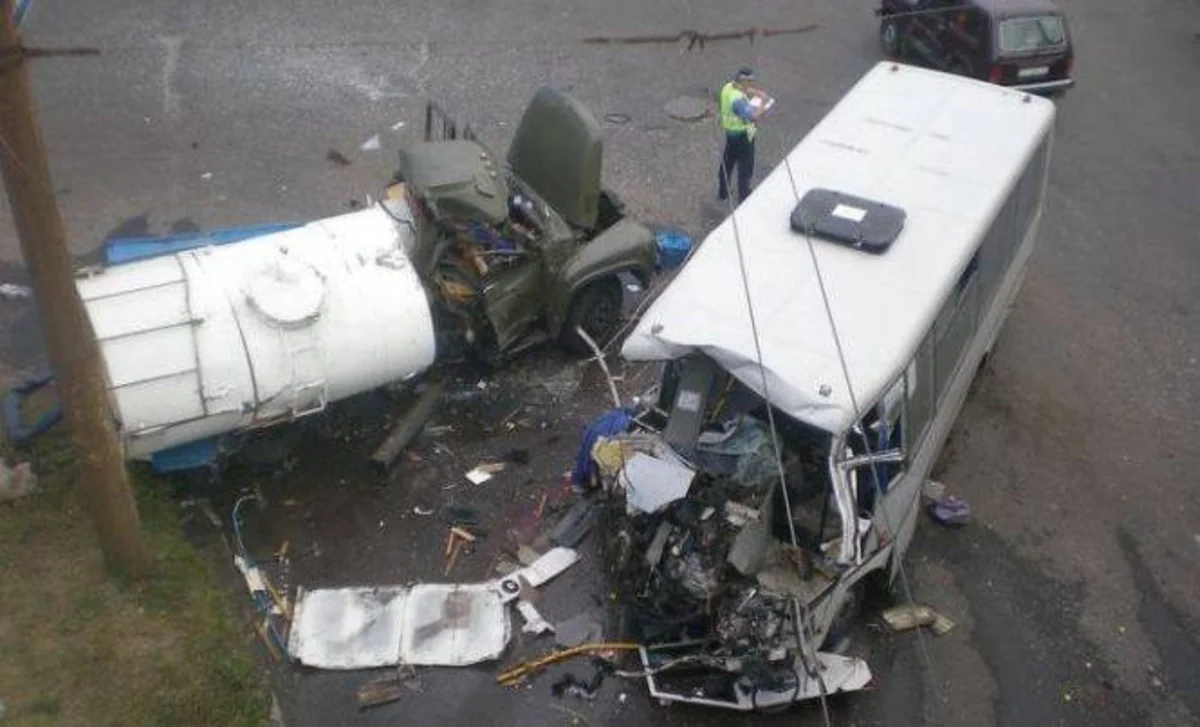 ​Kubada sərnişin avtobusu avtosisternlə toqquşub: 50 yaralı