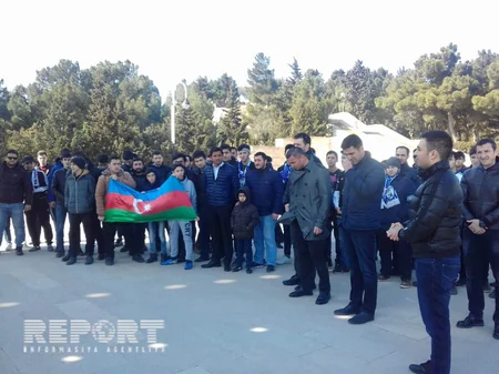 Qarabağ klubunun rəhbərliyi Şəhidlər Xiyabanını ziyarət edib - FOTO