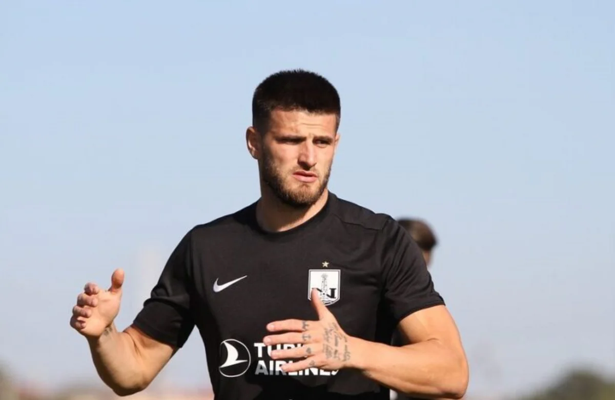 Нефтчи расстался с албанским футболистом