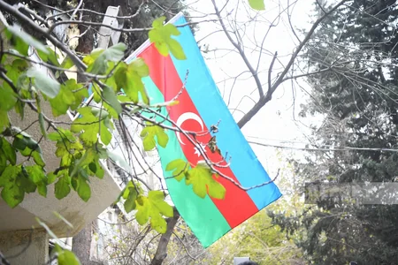 Aktauda qəzaya düşən təyyarənin kapitanı İqor Kşnyakinin xatirəsi Bakıda ehtiramla yad olunur