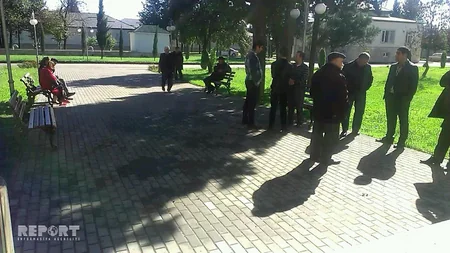 Electrofishing man hit by voltage in Azerbaijan - PHOTO