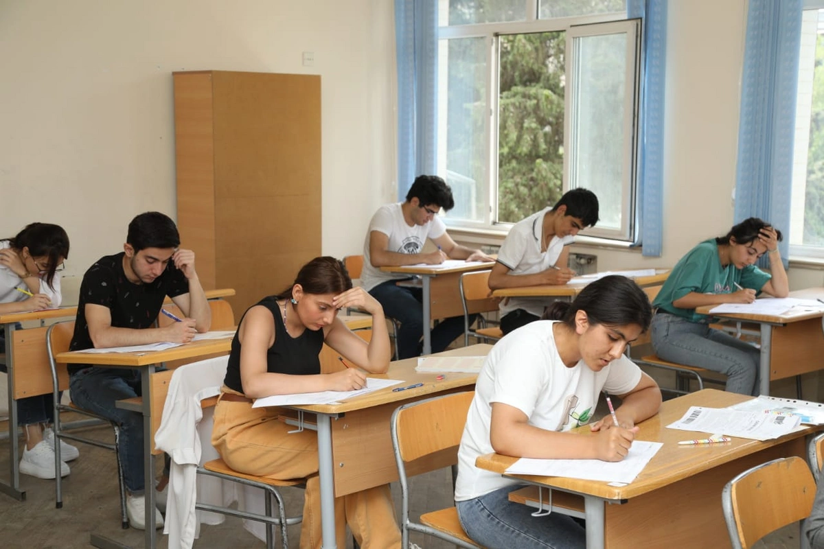 Orta keçid balı 600-dən çox olan ali məktəblərin adları açıqlanıb