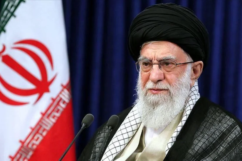 Али Хаменеи проголосовал на выборах президента в первые минуты после открытия участков