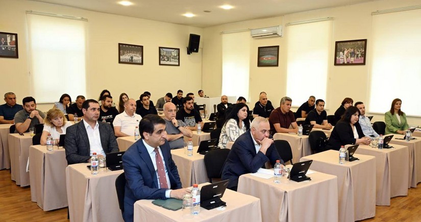 Gənclər və İdman Nazirliyində III MDB Oyunlarına hazırlıq işləri ilə bağlı görüş keçirilib